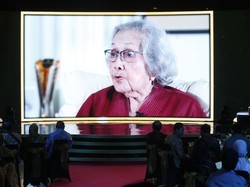 Eyang Meri Apresiasi Hoegeng Awards, Sampaikan Pesan Titip Polri