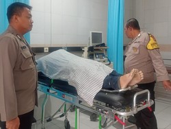 Pengendara Motor Tewas Tabrak Tiang Listrik di Gresik Saat Mengantuk