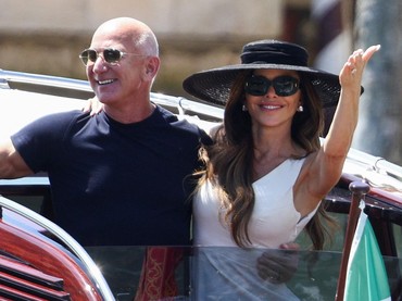 Identik Plontos, Jeff Bezos Mulai Tumbuh Rambut Usai 2 Minggu Nikah