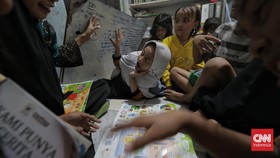 FOTO: Gerilya Literasi di Lorong Sempit Kampung Muka Pademangan