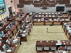 Bos OJK Bicara soal Trump Pangkas Tarif RI Jadi 19%