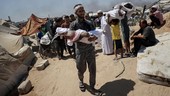 Israel Tembaki Kerumunan Warga Palestina Saat Ambil Bantuan, 73 Tewas