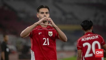 Update Eksklusif Olahraga CNN : 6 Gol Jens Raven, Sosok Mengerikan di Kotak Penalti Lawan