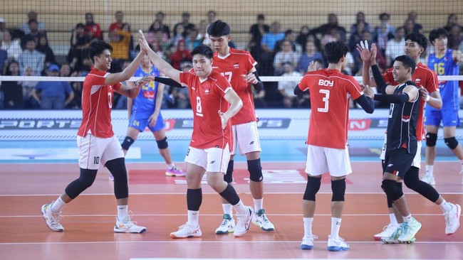 Fahry Septian Puji Kontribusi Rivan dan Alfin usai Hajar Filipina Pemain Timnas Voli Indonesia, Fahry Septian memuji dampak yang diberikan Rivan Nurmulki dan Alfin Daniel Pratama saat mengalahkan Filipina di SEA V League 2025.