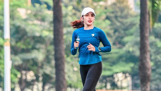 Ussy Sulistiawaty Berikan Penjelasan Terkait Isu Kehamilan Keenam