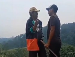 Video: Viral Pria Bawa Parang-Airsoft Gun Ribut dengan Warga di Bogor