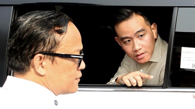 Setahun Prabowo-Gibran, sejumlah pakar menilai Wapres belum mampu memenuhi harapan anak muda karena hanya terlihat di acara seremonial.
