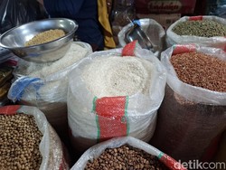 Ada Nama Perusahaan Besar di Balik Edaran Beras Oplosan
