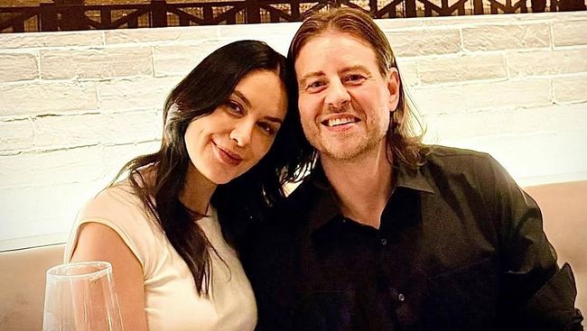 Ini 7 Potret Bogdan Vlase Eks Pacar Sophia Latjuba yang Sahabatan dengan Ariel NOAH