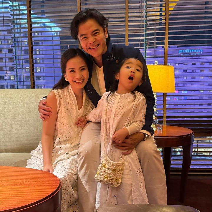 <p>Dion resmi menikah dengan Florencia Fiona Anthony pada September 2017. Dari pernikahan ini, keduanya dikaruniai seorang putri bernama Gianna Mae Wiyoko, yang lahir pada Juli 2021. (Foto: Instagram @dionwiyoko)</p>