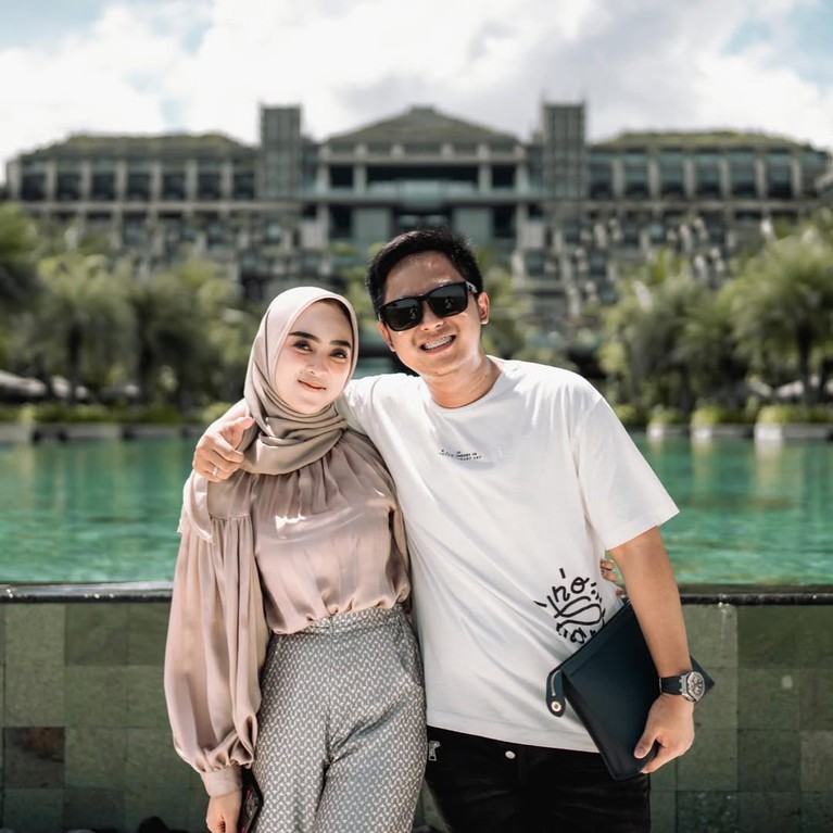 Doni Salmanan dan Dinan Fajrina Doni Salmanan dan Dinan Fajrina