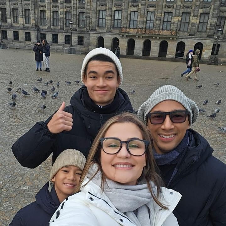 <p>Meski hanya ayah sambung, Marcell sangat dekat dengan Edga. Hal ini dapat terlihat dari beberapa unggahan di Instagram Rima. Perempuan 45 tahun ini sering membagikan potret kebersamaan keluarganya yang harmonis di media sosial. (Foto: Instagram @rimamelati)</p>