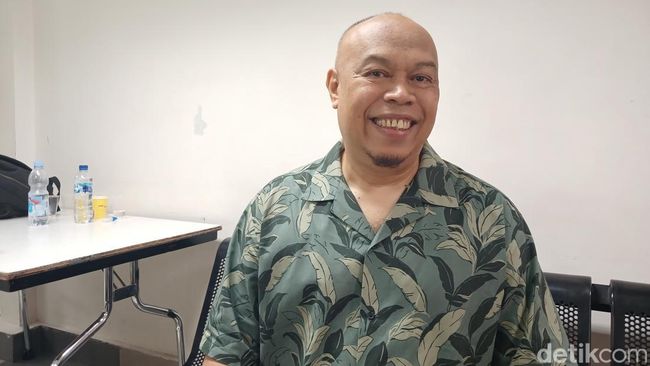 Edwin Super Bejo Benarkan Video Viral Jualan Roti Pikul di Pasar