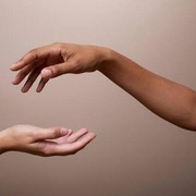 5 Gestur Tangan yang Bisa Membuat Orang Tersinggung di Berbagai Negara