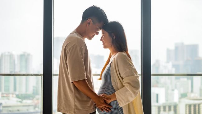 9 Gaya Berhubungan Intim saat Hamil Trimester 2