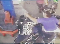 Viral Wanita Karawang Dianiaya Pengendara gegara Antrean di SPBU