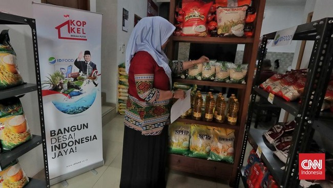 Program Koperasi Desa/Kelurahan Merah Putih hadir untuk mendorong ekonomi gotong royong. PMK Nomor 49/2025 memfasilitasi pembiayaan koperasi secara transparan.