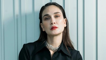 Rahasia Rambut Sehat Luna Maya