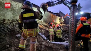 VIDEO: Tembok Ambruk di Korea Selatan, Satu Orang Tewas