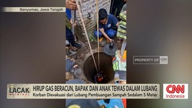 VIDEO: Hirup Gas Beracun, Bapak dan Anak Tewas dalam Lubang