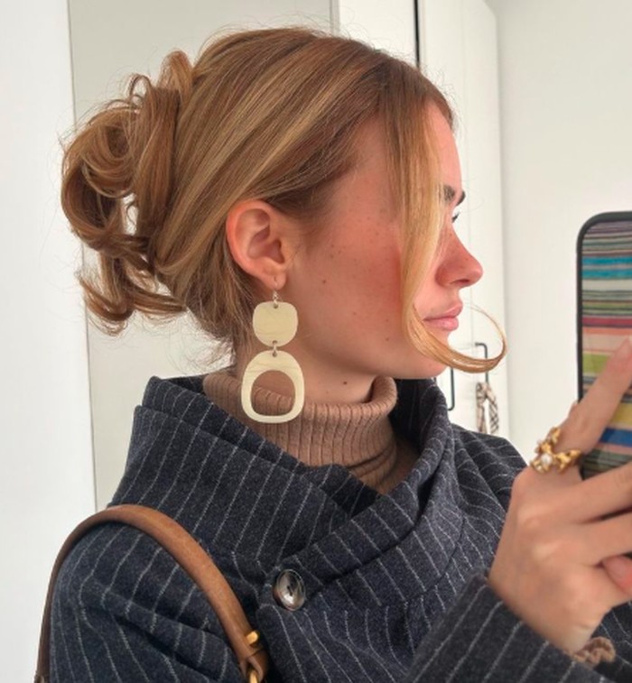 Anting Besar atau Kalung Bold/Foto: pinterest.com/SimplyGeorgie20