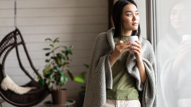 Zodiak yang Paling Suka Menyimpan Masalah Sendiri