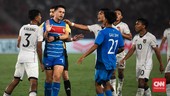 Pemain Filipina Dirujak Usai Tekel Brutal ke Pemain Indonesia U-23