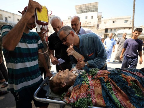 FOTO: Israel Bom Satu-satunya Gereja Katolik di Gaza, 3 Tewas