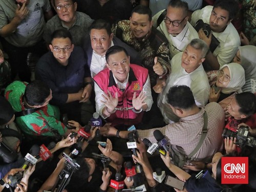 Tom Lembong Resmi Bebas Usai Dapat Abolisi dari Prabowo