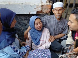 Tangis Mela Pecah Anaknya Tewas Saat Pesta Pernikahan Anak Demul