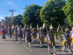 Ribuan Warga Ikut Prosesi Mepeed Puri Agung Karangasem, Jarak Tempuh 4,5 Km