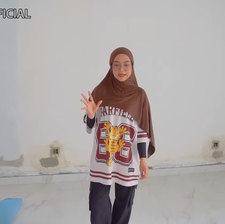 <p>Pada kesempatan itu, Ricis juga memperlihatkan beberapa ruangan. Salah satunya adalah kamar untuk sang putri, Moana. &ldquo;Ini kamarnya Moana emang sengaja didesain agak gede karena rencananya ini untuk dia jangka panjang biar sampai gede, ada kamar sendiri yang bisa dia banggakan,&rdquo; jelasnya.&nbsp;(Foto: YouTube Ricis Official)</p>