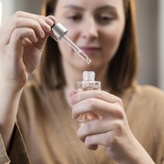 3 Tanda Serum Sudah Tak Layak Pakai Meski Belum Kedaluwarsa, Sudah Tahu?