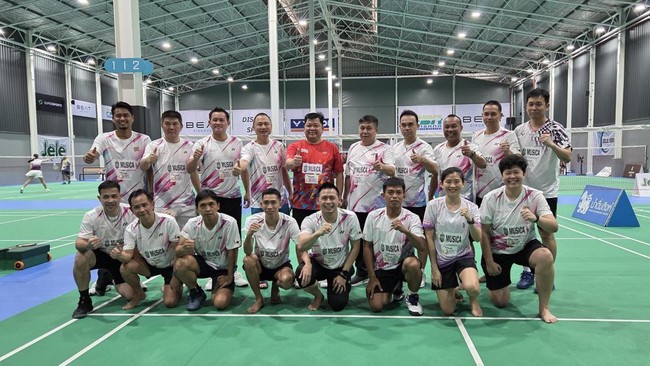 Tim Musica Taufik Hidayat Arena Indonesia yang berisikan legenda badminton Indonesia berhasil jadi juara turnamen di Bangkok, Thailand.