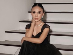 Yuni Shara Jajan Sambil Jongkok, Sikap Ramahnya ke Pedagang Tuai Pujian