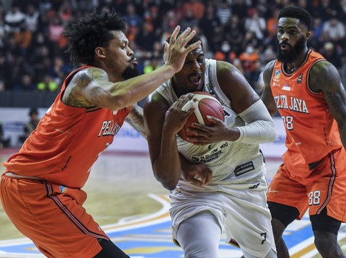 Hasil Final IBL 2025: Dewa United Hajar Pelita Jaya di Game Kedua