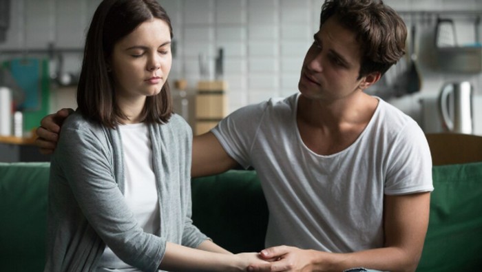 “Kamu berhak dapetin seseorang yang punya banyak waktu buat kamu”/Foto: freepik.com/yanalya