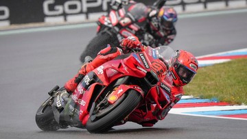Kabar Sport CNN Terbaru : FOTO: Trek Basah Brno Tak Mampu Hentikan Marc Marquez