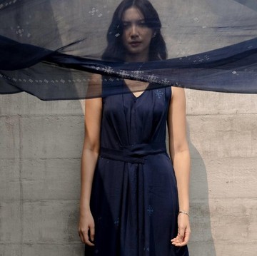 Buatkan Dress Ikonis Sheila Dara di Film SORE: Istri dari Masa Depan, Simak Profil Brand Sukkha Citta