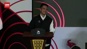 VIDEO: Momen Kader PSI Lupa Yel-yel Gajah, Diajari Lagi oleh Kaesang