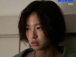 Terlihat Cuek, Begini Cara Introvert Menunjukkan Cinta Diam-Diam!