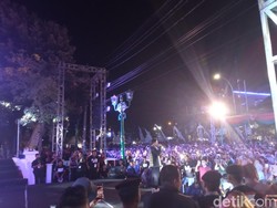 Penampilan Cakra Khan Warnai Malam Puncak Hari Jadi ke-598 Cirebon