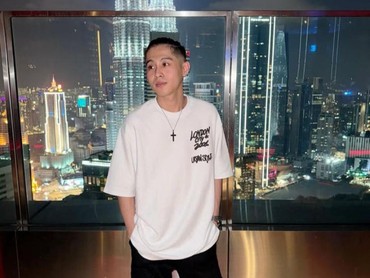 img-title Ini Profil & Agama DJ Panda yang Diduga Jadi Ayah Kandung Anak Erika Carlina