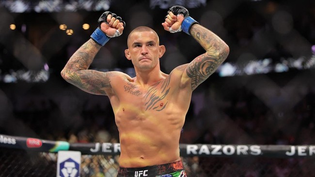 NEW ORLEANS, LOUISIANA - JULY 19: Dustin Poirier of the United States enters the octagon before his lightweight bout against Max Holloway of the United States during UFC 318: Holloway vs Poirier 3 at the Smoothie King Center on July 19, 2025 in New O