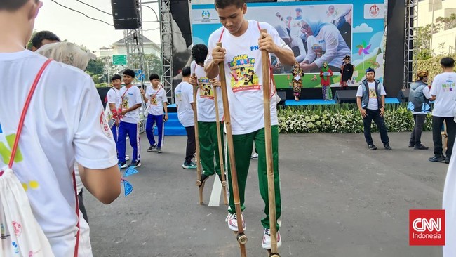 Permainan tradisional pada Hari Anak Nasional 2025 kembali dikenalkan untuk mengurangi ketergantungan pada gadget.