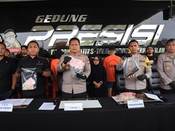 Polisi Tangkap 2 Pelaku Curanmor Todong Senpi Replika di Bekasi