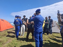 3 Wisatawan Terseret Ombak di Puncak Guha Garut, 2 Orang Hilang