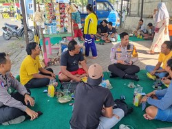 Satlantas Banyuwangi Sosialisasikan Operasi Patuh Semeru ke Sopir Truk