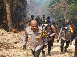 Wakapolda Riau-Bupati Pimpin Pemadaman Karhutla di Rokan Hulu