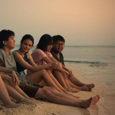 5 Rekomendasi Film Netflix Bikin Nangis Terbaru 2025